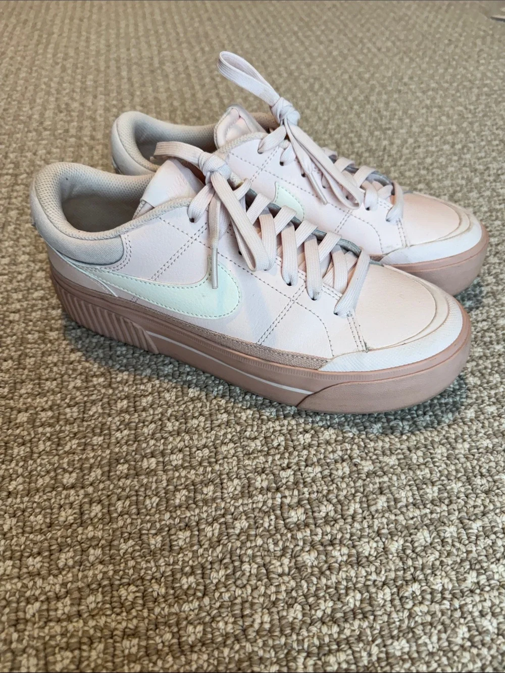 Nike soft light
